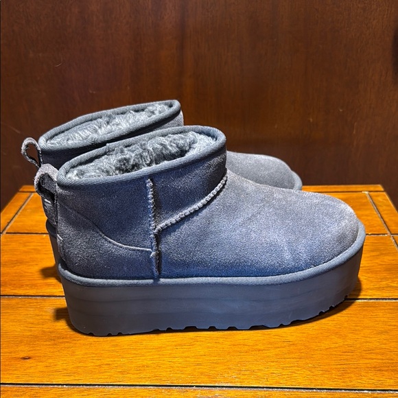UGG Gray Suede Platform Boots - Picture 2 of 3